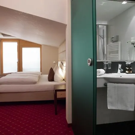 Gourmethotel Yscla Hotel 4*